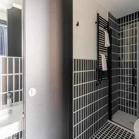 Apartment In Milano Near Center Сasa de vacaciones Milán