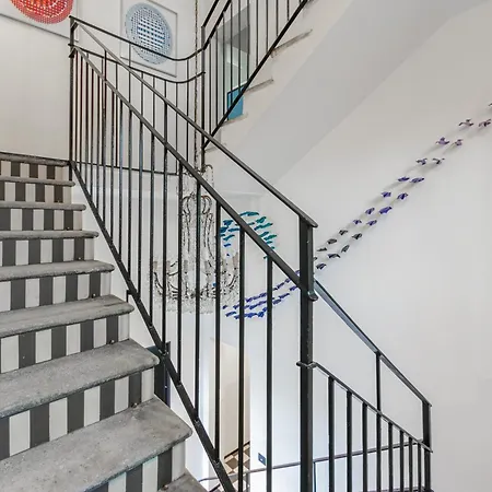 Apartment In Milano Near Center Сasa de vacaciones *