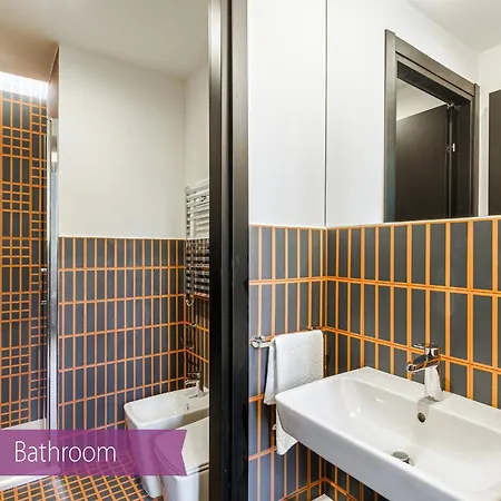 Apartment In Milano Near Center Сasa de vacaciones *